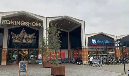 Physical store image
