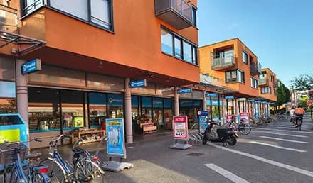 Physical store image