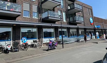 Physical store image