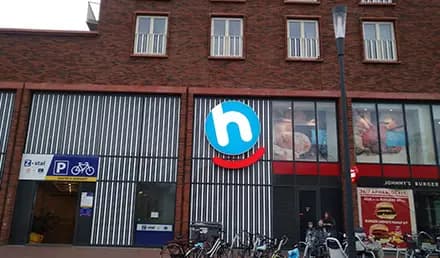 Physical store image