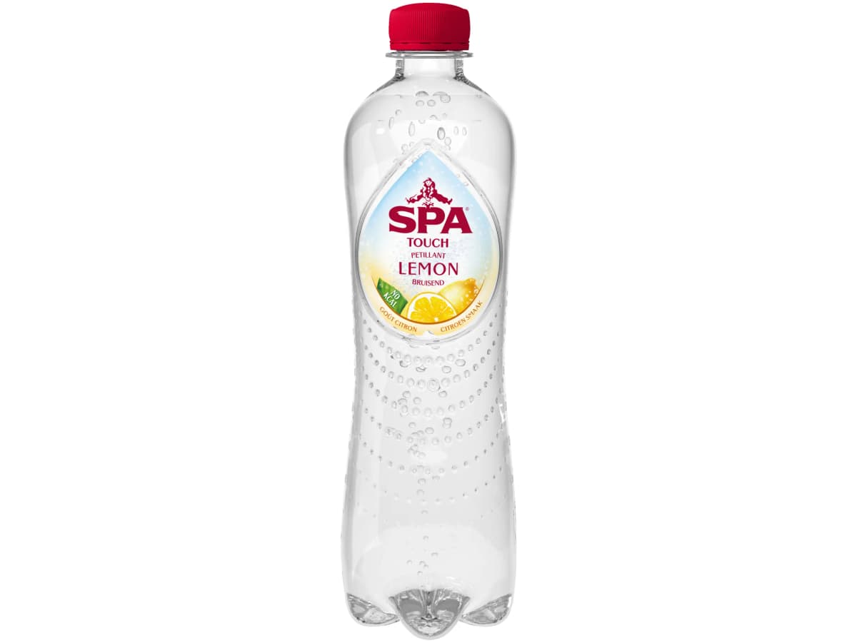 Koolzuurhoudend water met smaak