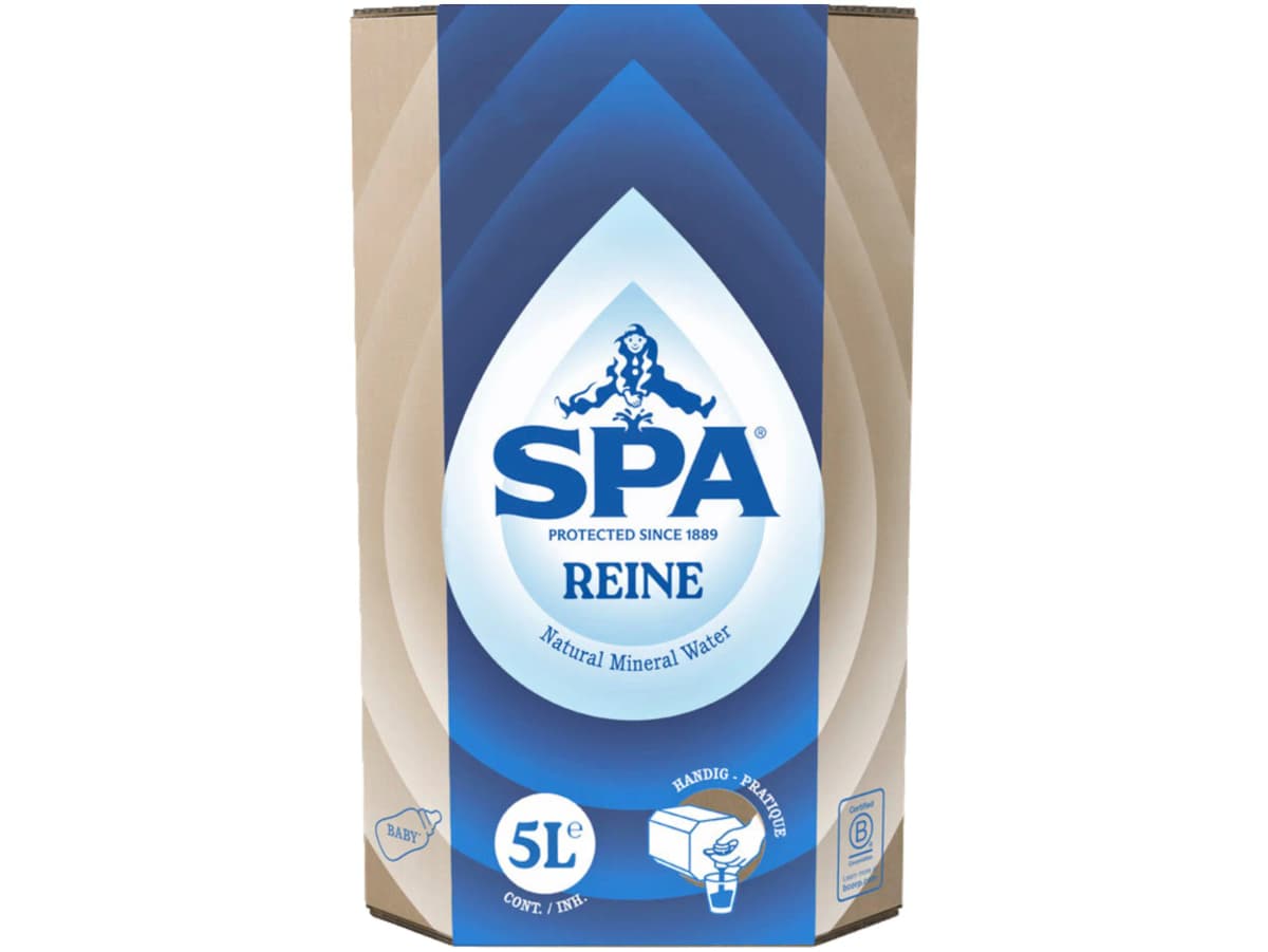 Reine koolzuurvrij natuurlijk mineraalwater