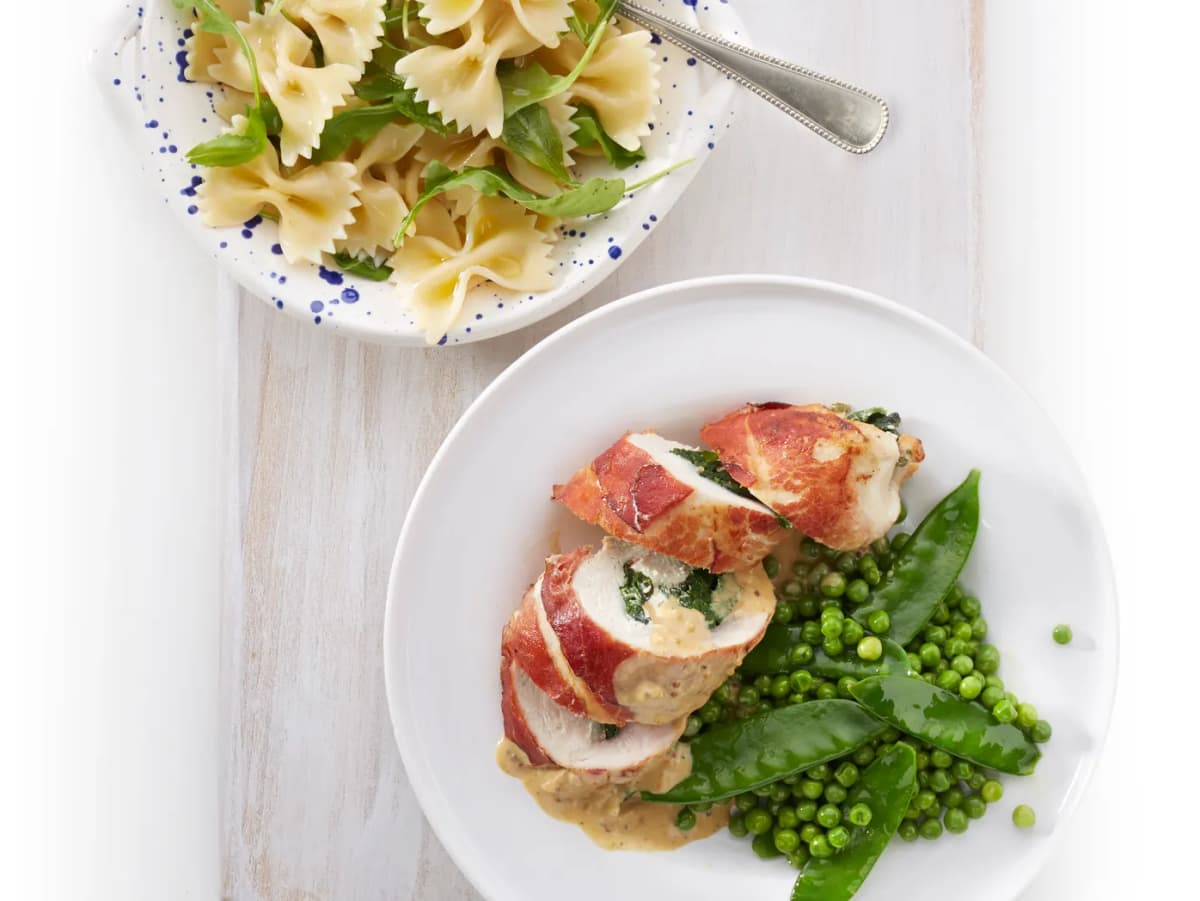 Gevulde kipfilet met mosterdsaus