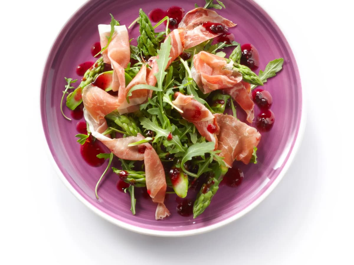 Aspergesalade met rauwe ham