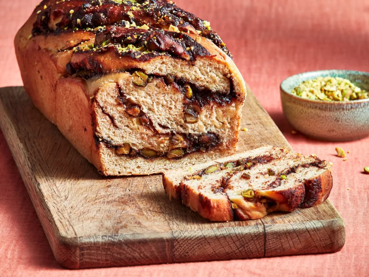 Babka met pure chocolade en pistache