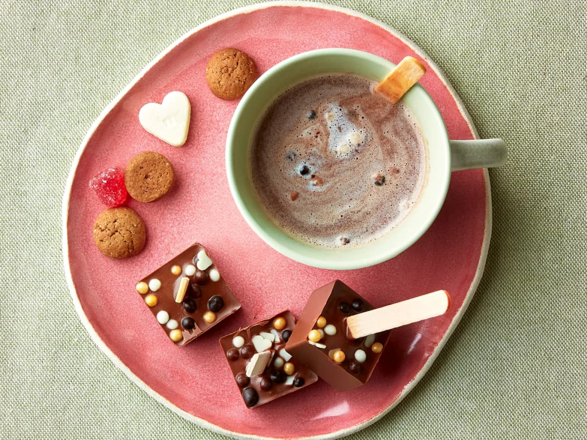 Chocoladelepels voor warme chocolademelk