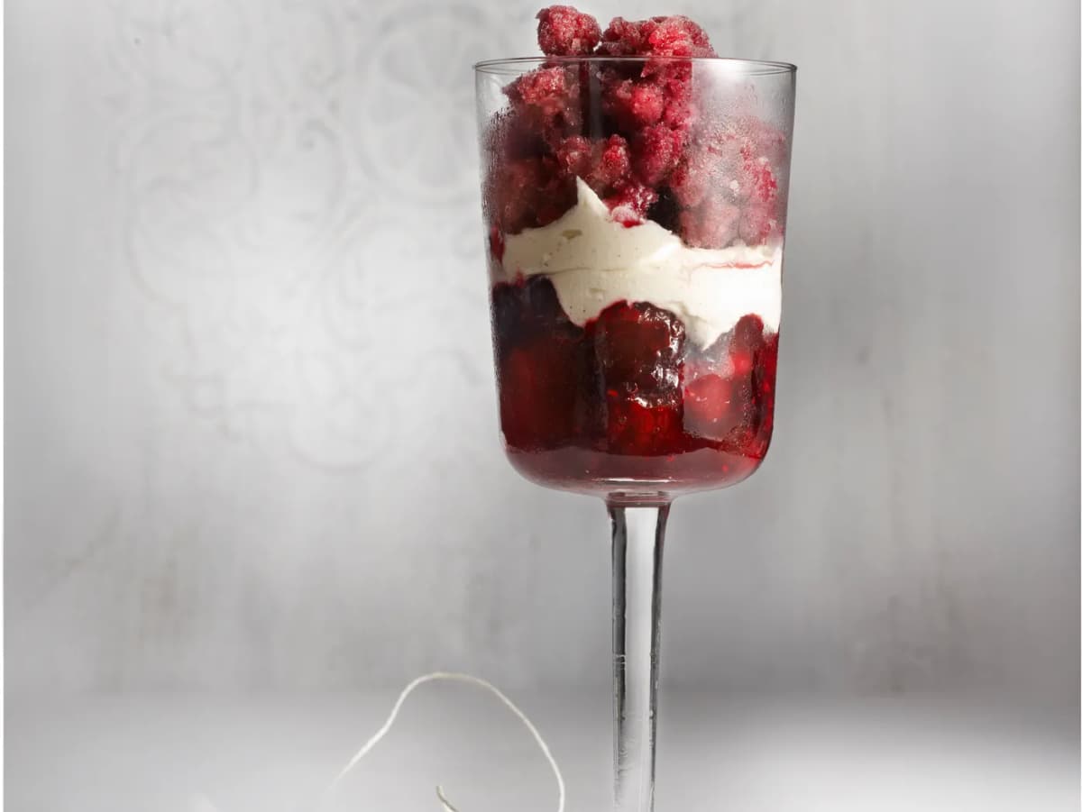 Bosvruchten met vanillemascarpone en gluhweingranite