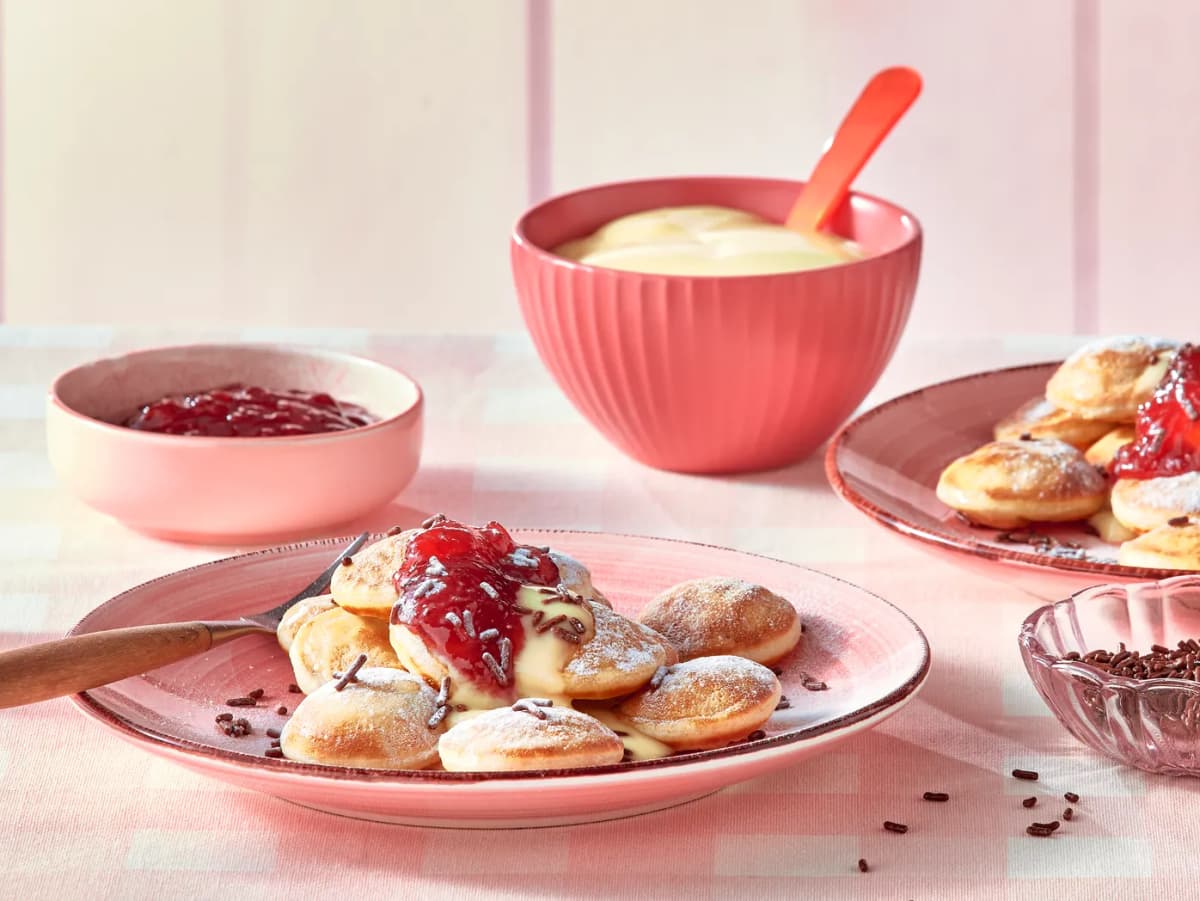 Poffertjes met vanillevla jam en hagelslag