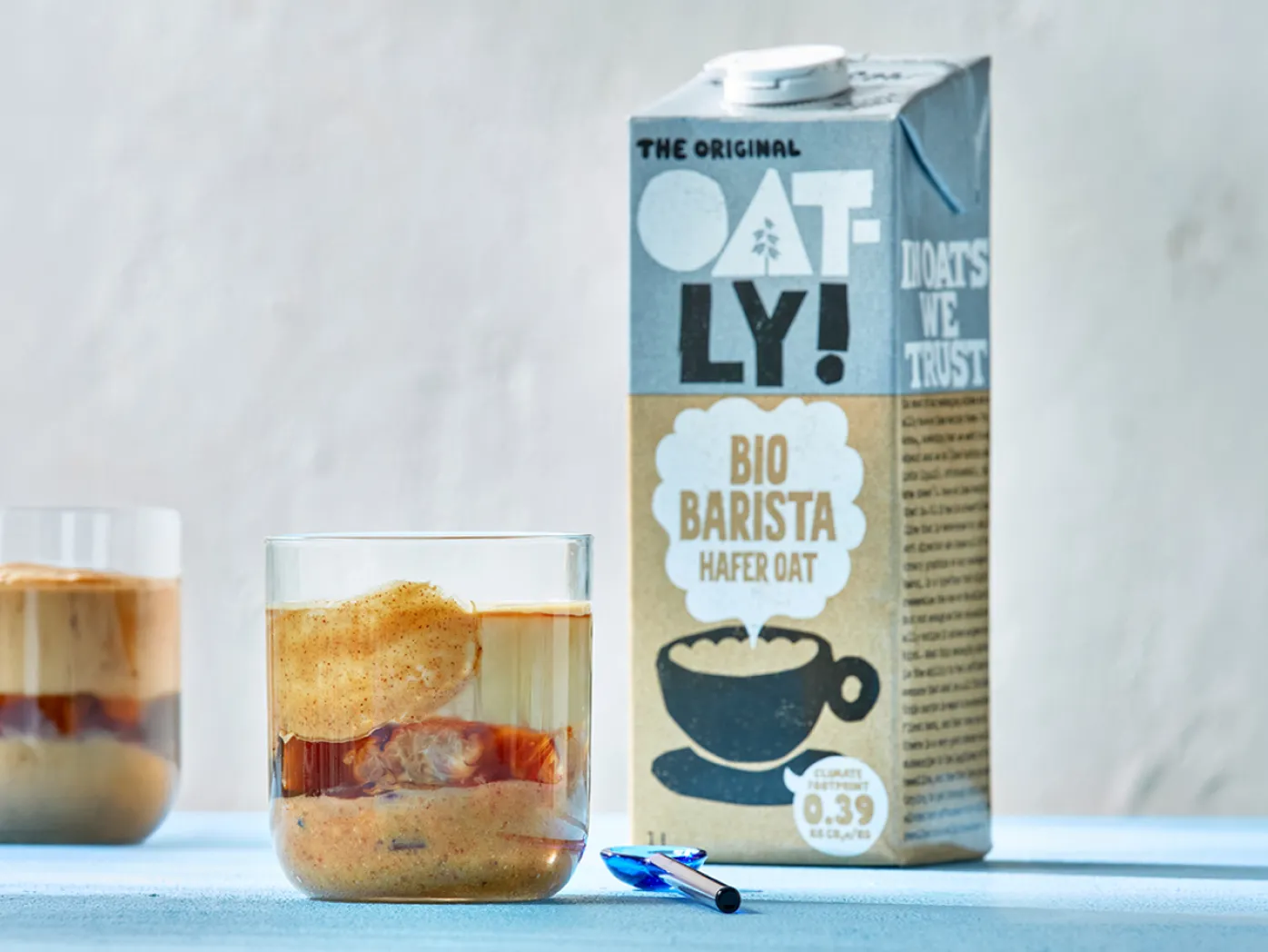 Dadel met pindakaas iced oat latte