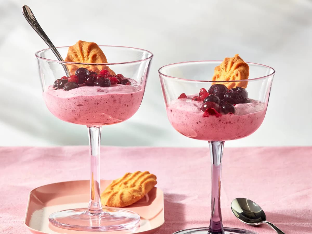 Haagse bluf met diepvriesfruit en koekjes